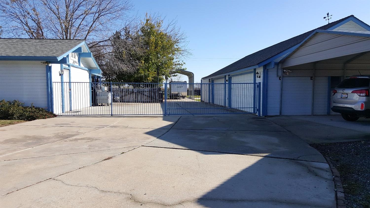 14823 Huntington Road, Madera, CA 93636