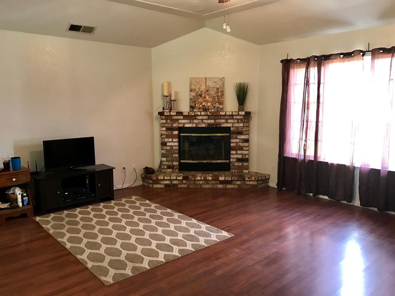 984Arthur Ct, Madera, CA 93637