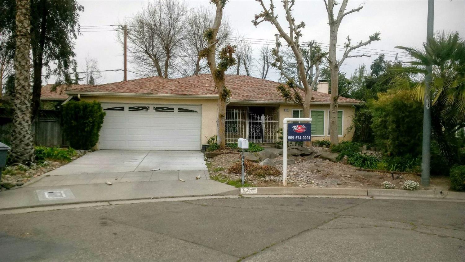 544 Autumn Court, Madera, CA 93637