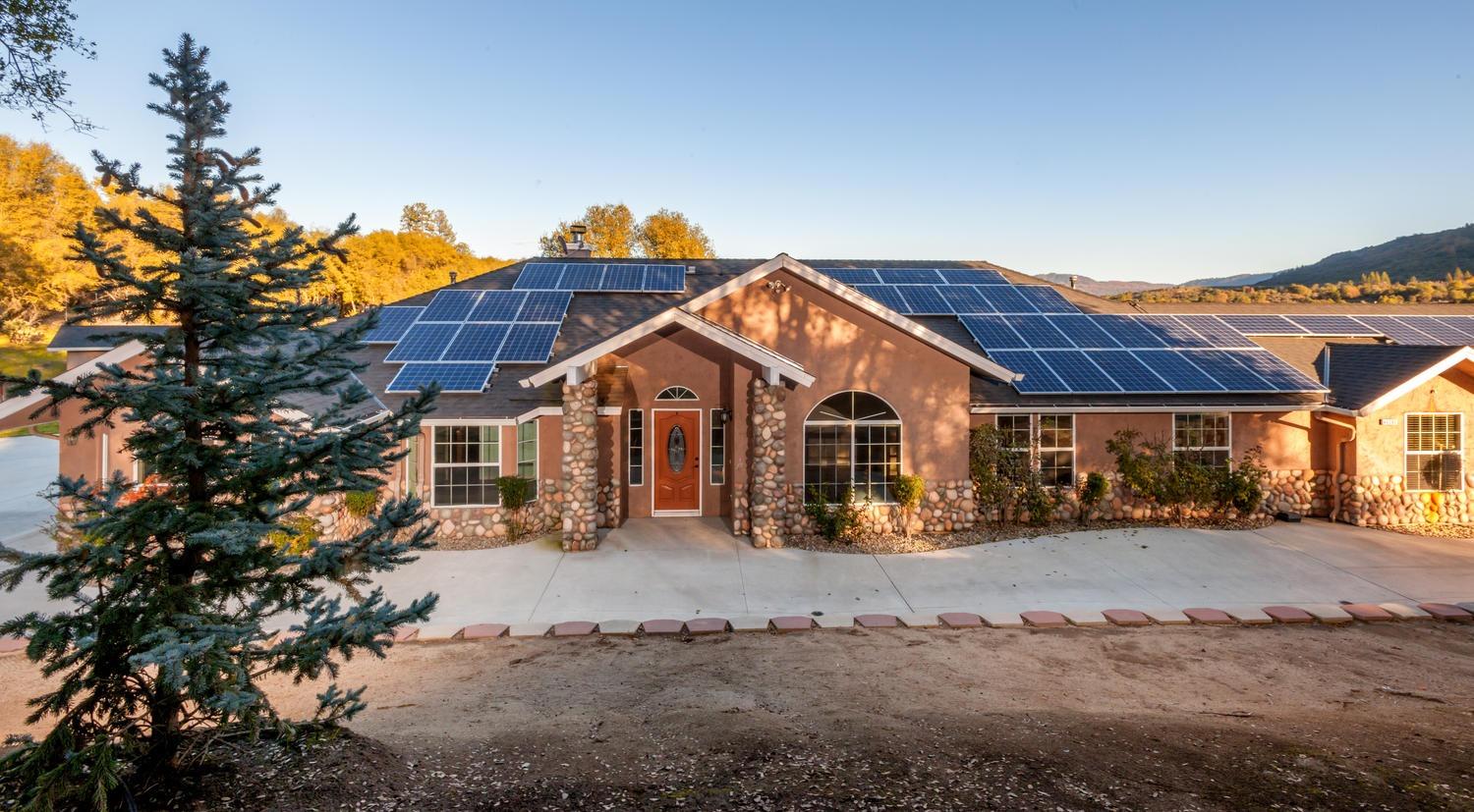 46283 Vista Del Rio Drive, Oakhurst, CA 93644
