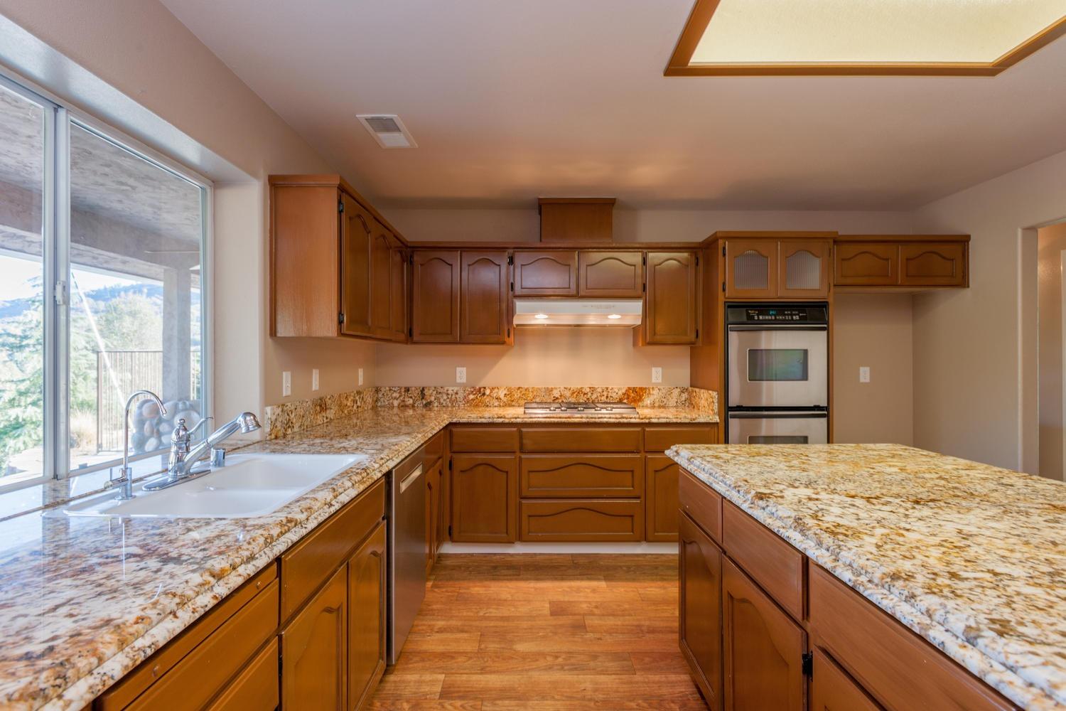 46283 Vista Del Rio Drive, Oakhurst, CA 93644