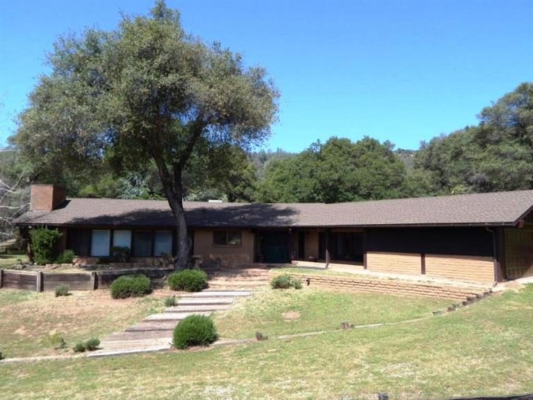 39570 Oak Ridge Drive