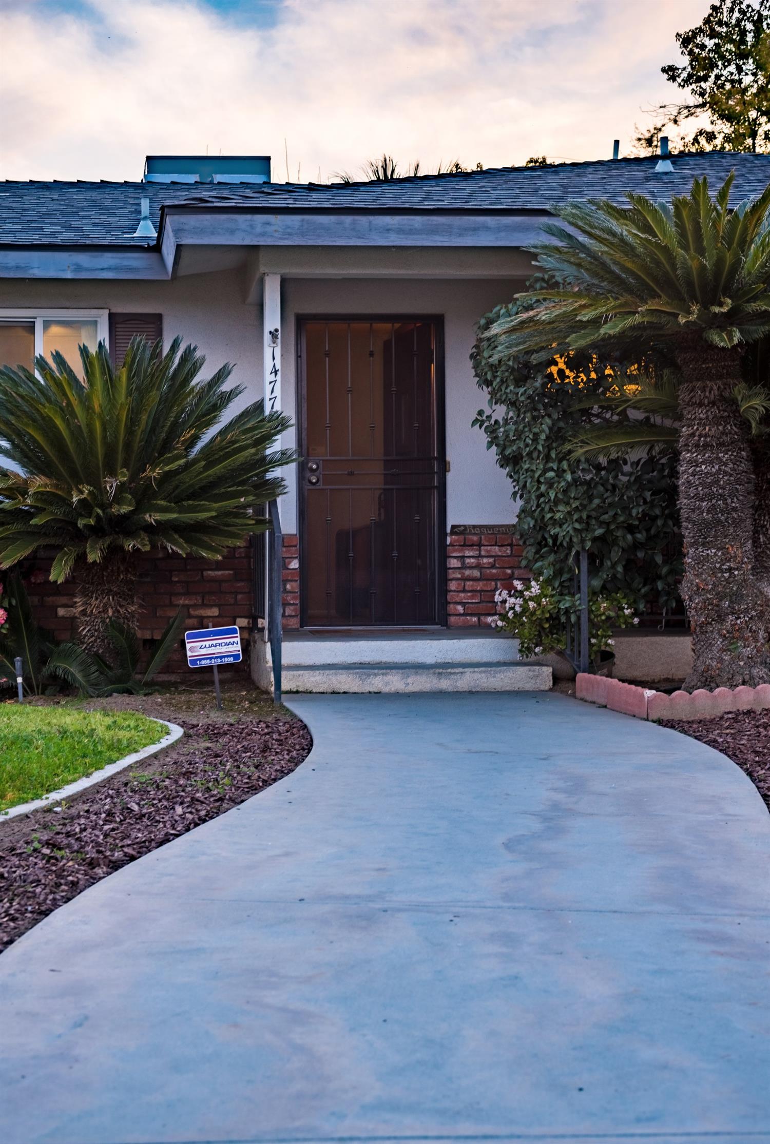 1477 Cyrier Avenue, Reedley, CA 93654