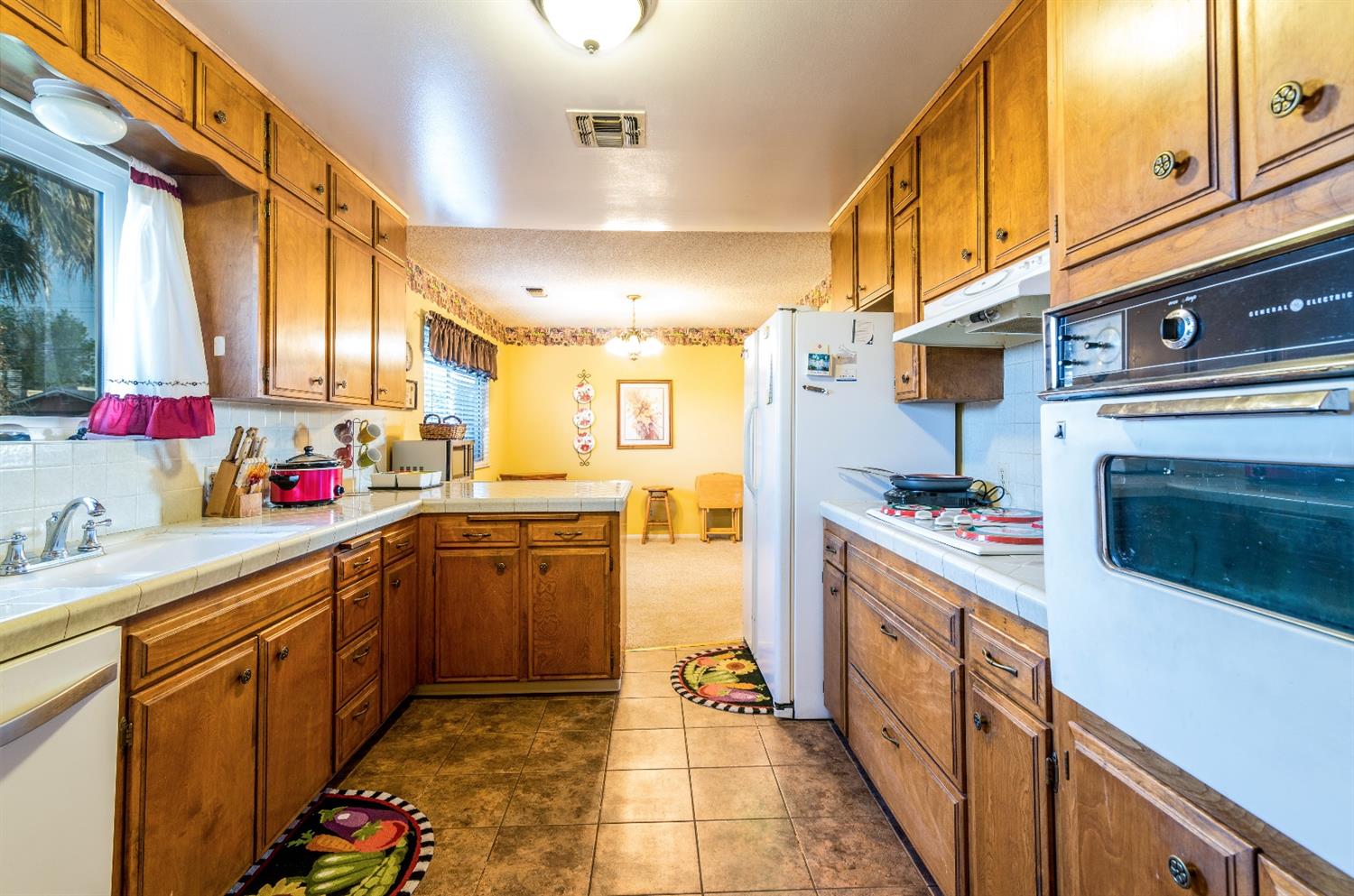 1477 Cyrier Avenue, Reedley, CA 93654
