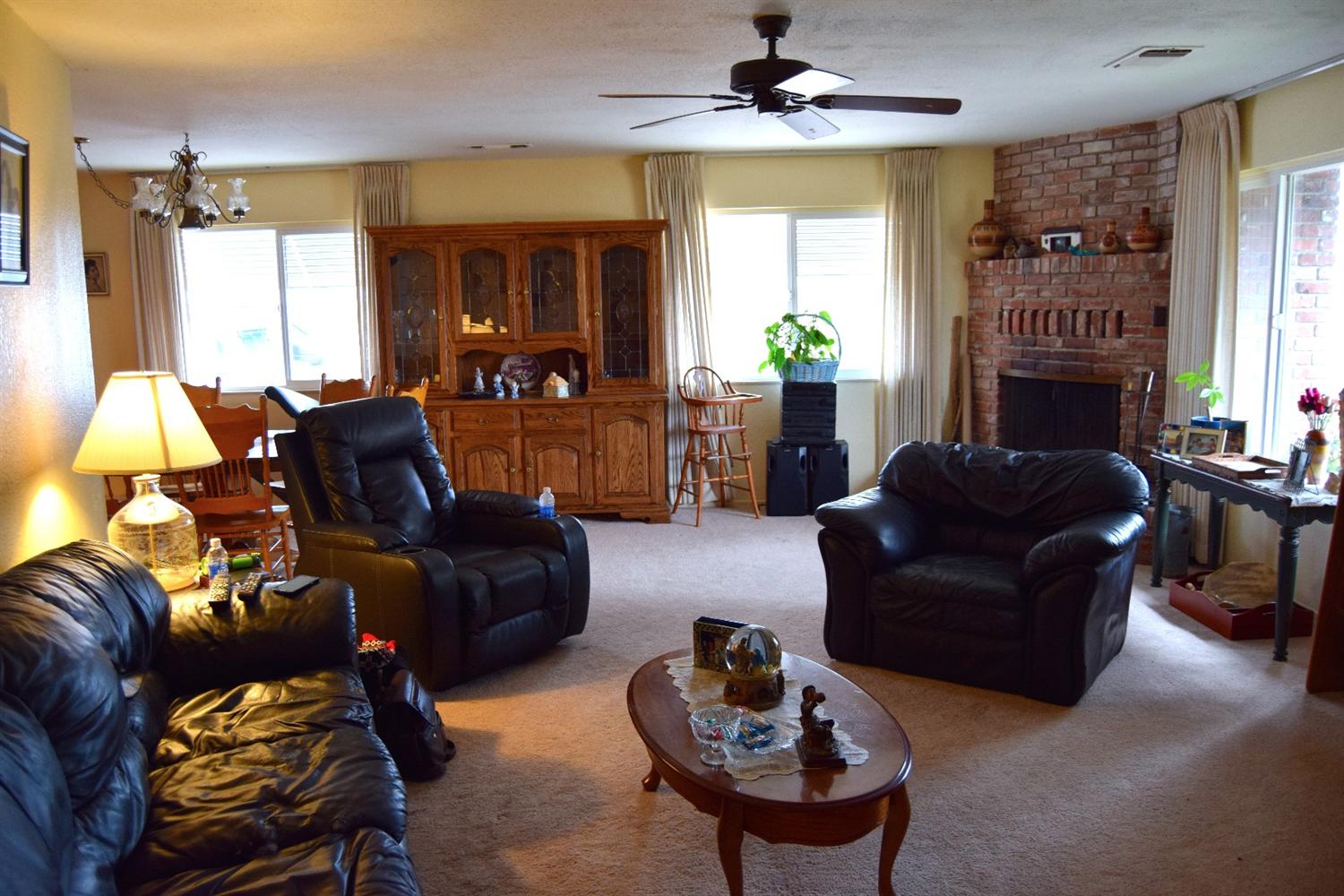22304 East Parlier Avenue, Reedley, CA 93654