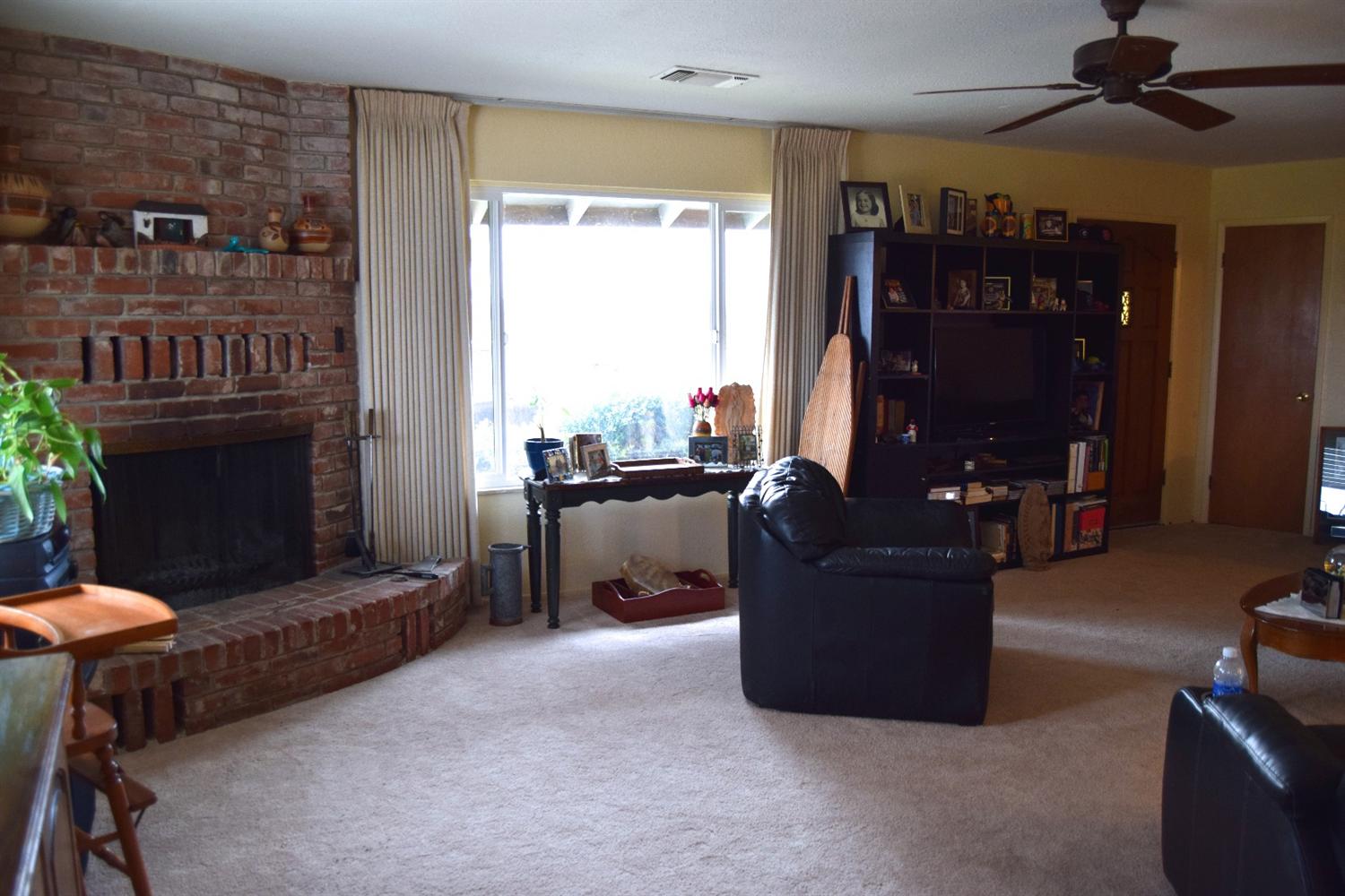 22304 East Parlier Avenue, Reedley, CA 93654