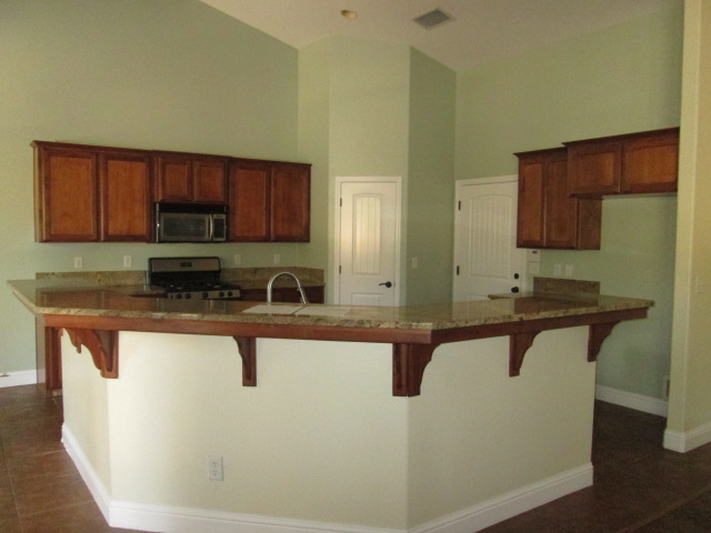 348 Willow Glenn DrReedley, CA, 93654Fresno County