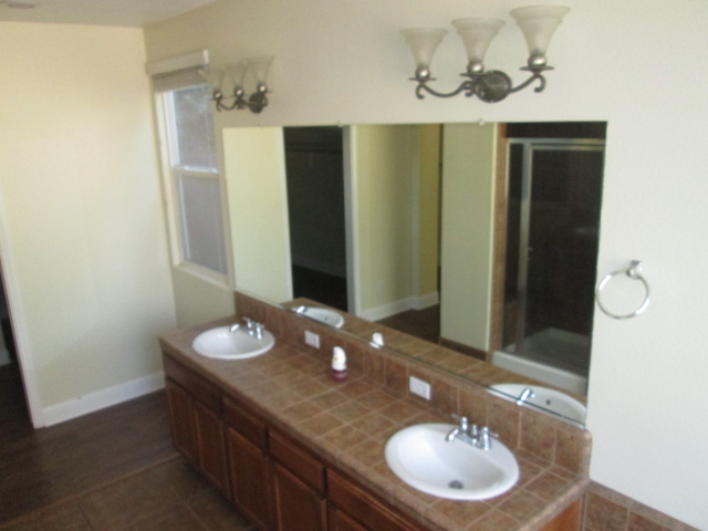 348 Willow Glenn DrReedley, CA, 93654Fresno County