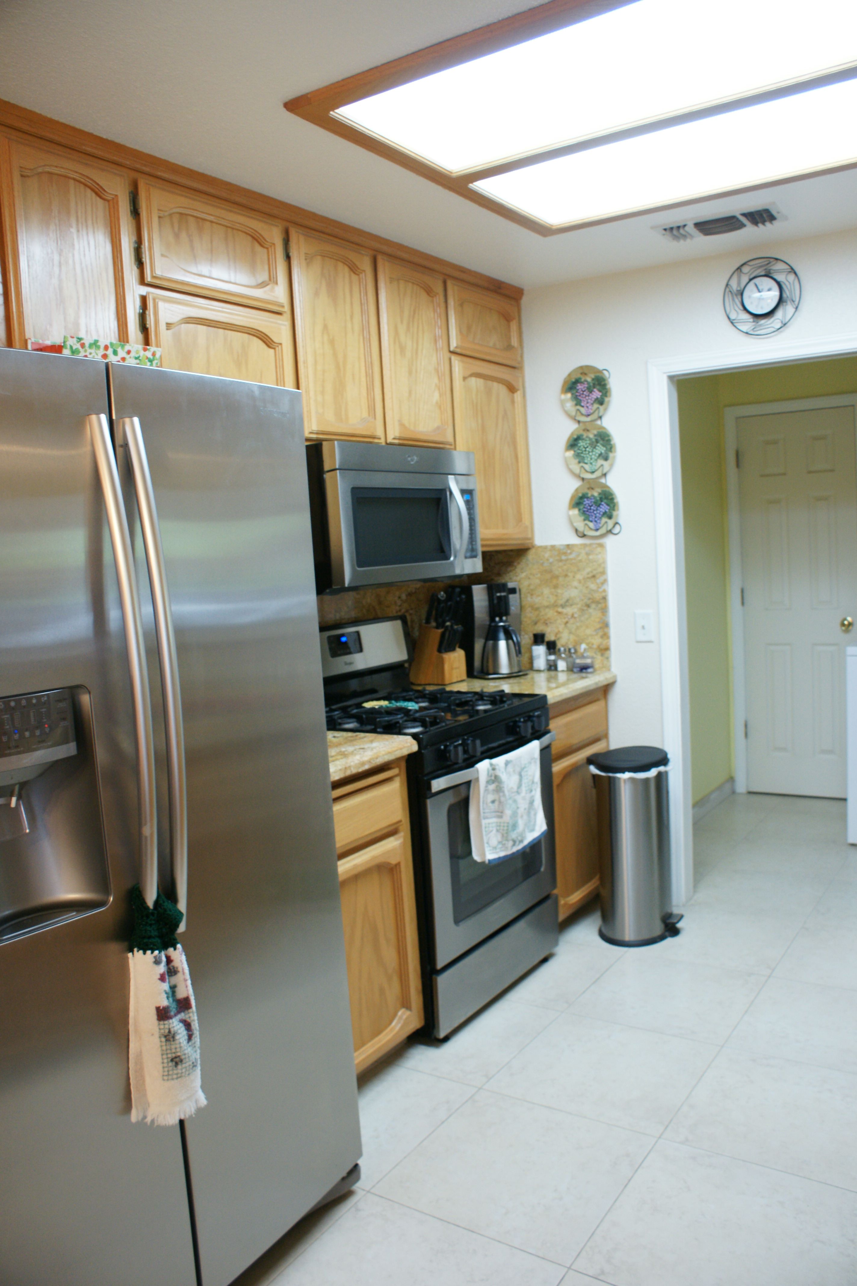 8062 Monreal Dr, Sanger, CA 93657