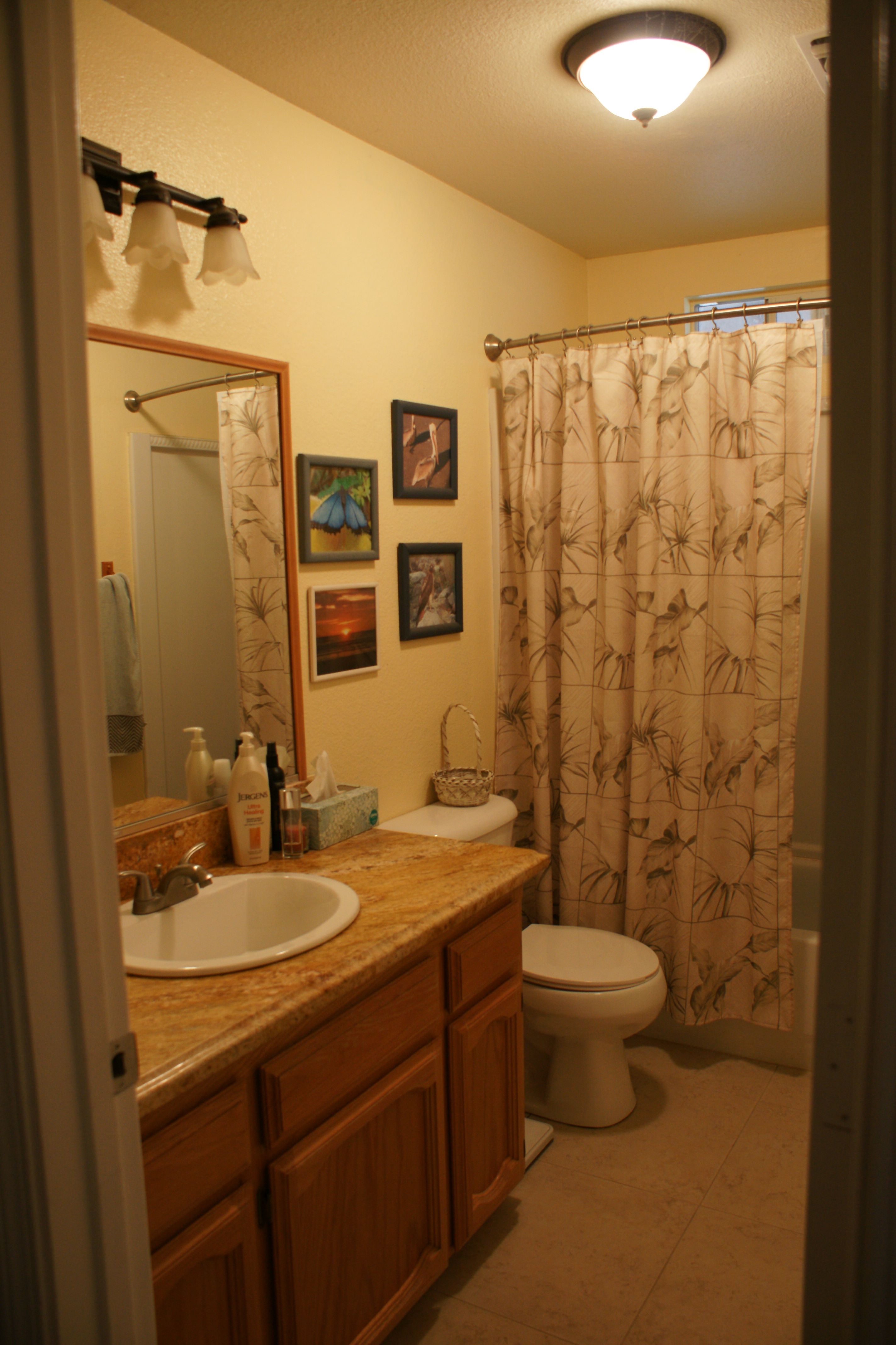 8062 Monreal Dr, Sanger, CA 93657