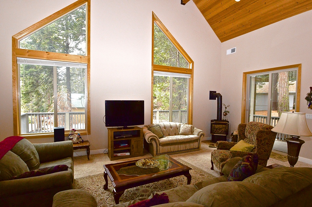 42401 Leisure Lane, Shaver Lake, United States 93664
