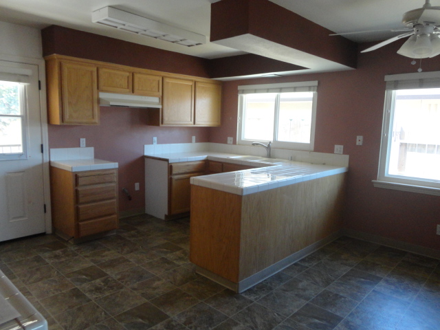 2711 E Simpson AveFresno, CA, 93703Fresno County