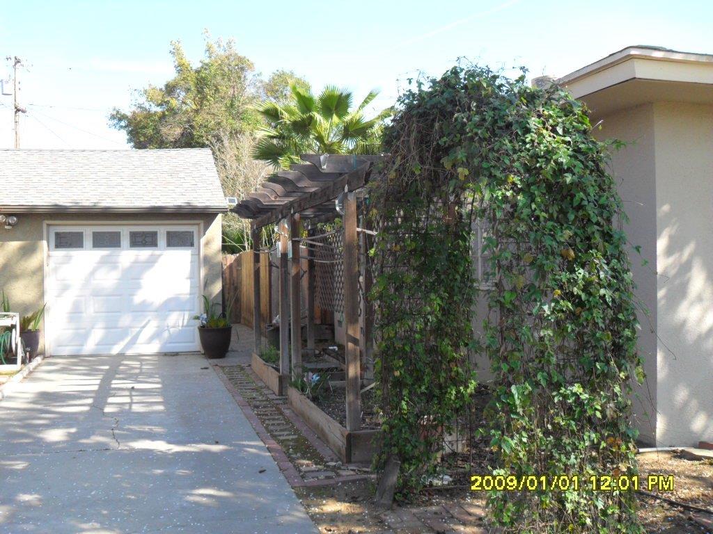 65 East Garland Avenue, Fresno, CA 93704