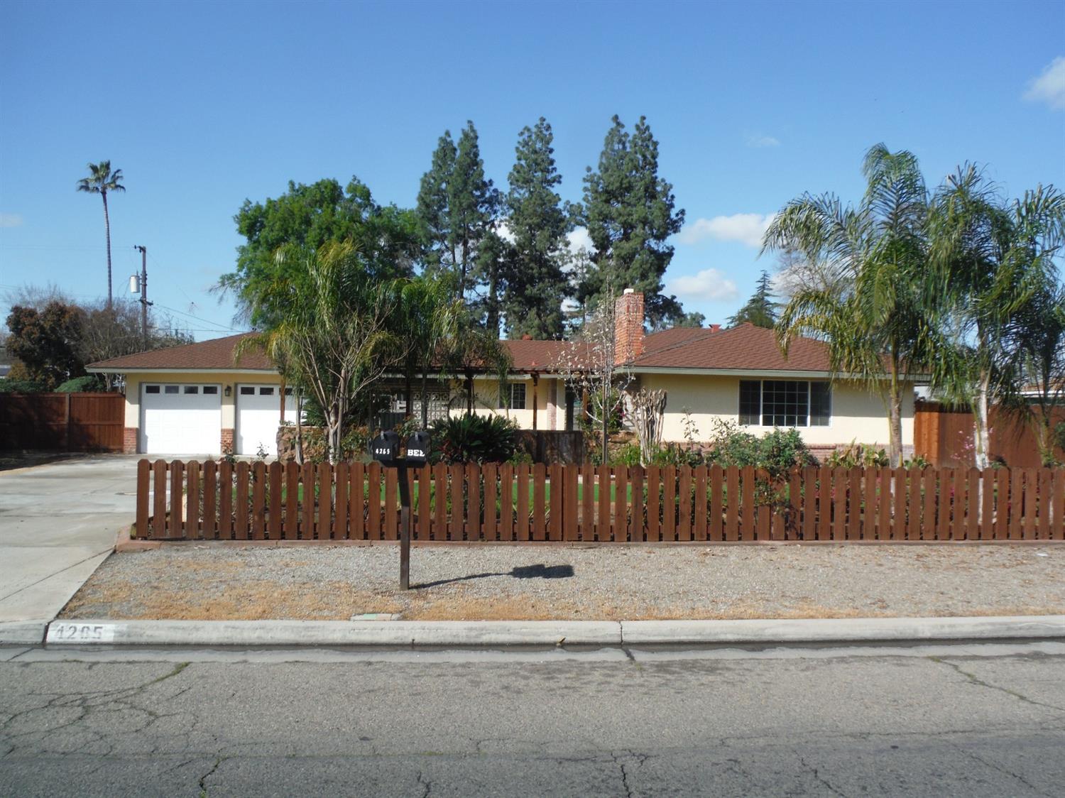 4265 North Fruit Avenue, Fresno, CA 93705