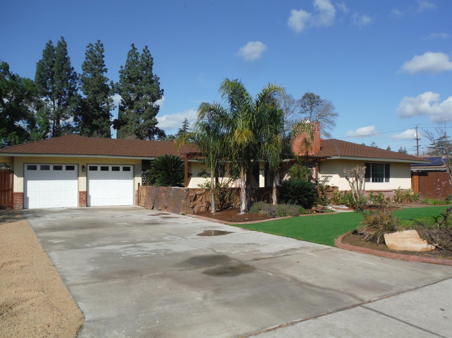 4265 North Fruit Avenue, Fresno, CA 93705