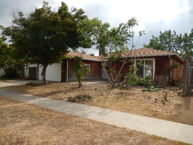 5631 N Anna StFresno, CA, 93710Fresno County