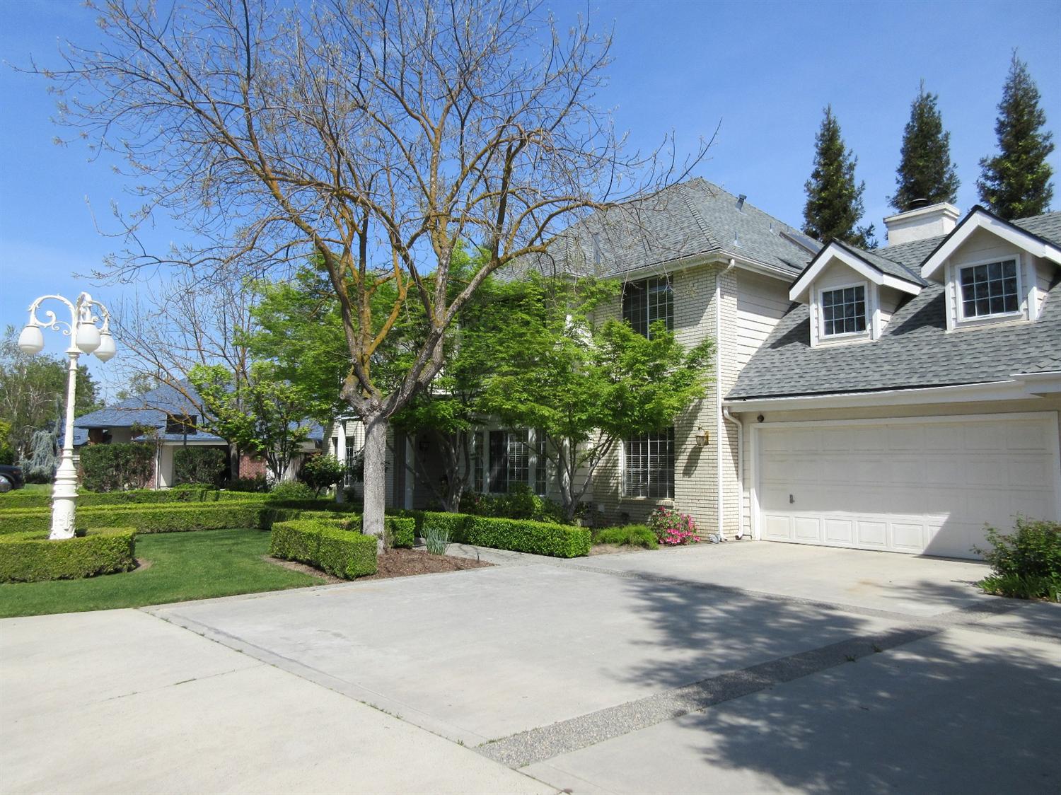 8754 North Glenn Avenue, Fresno, CA 93711