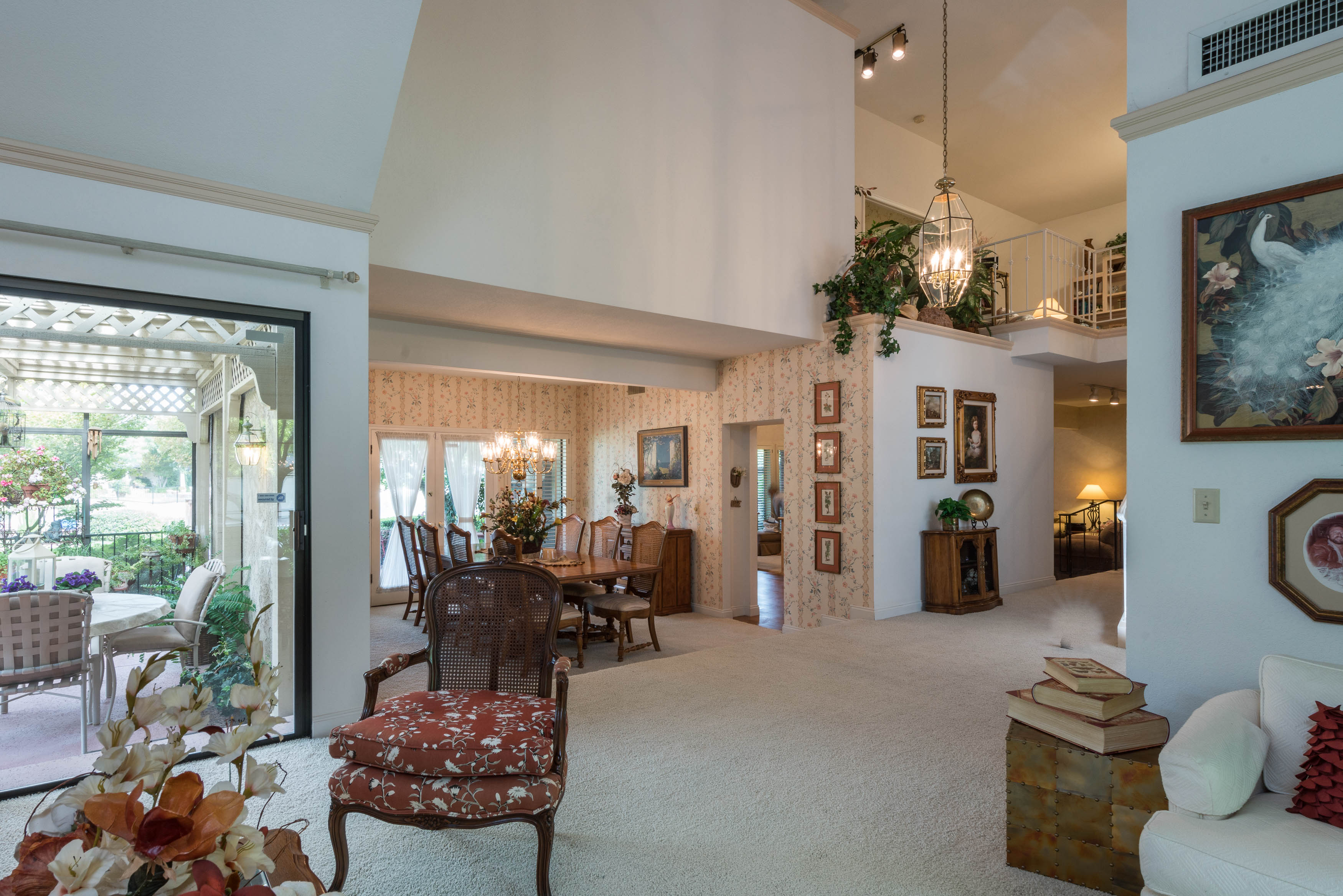 2555 W. Bluff #166, Fresno, United States 93711