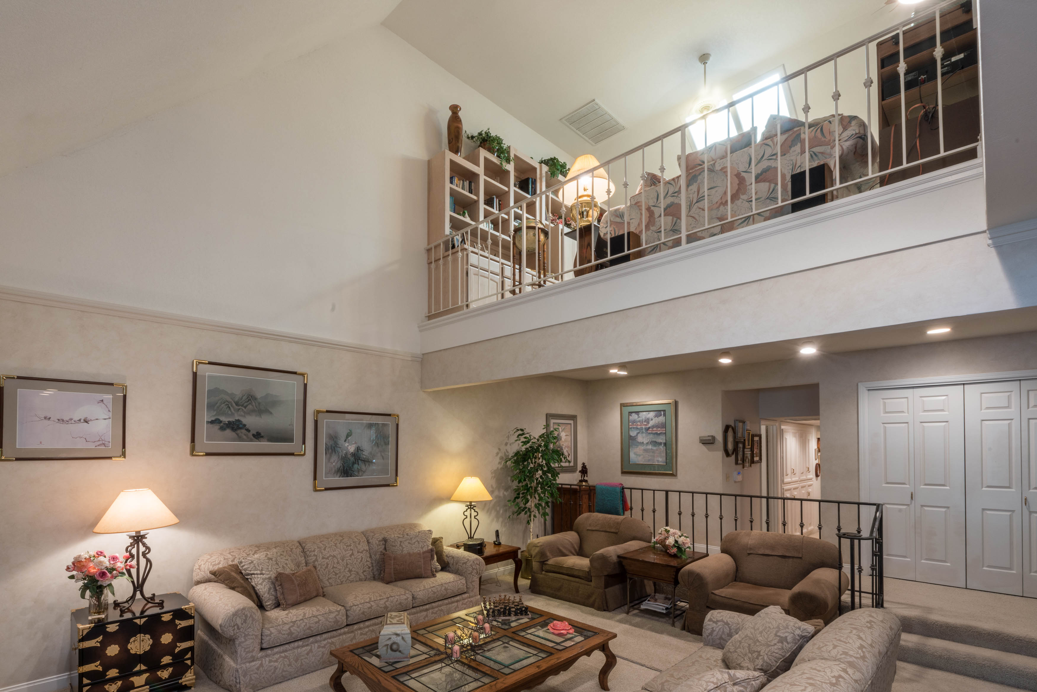 2555 W. Bluff #166, Fresno, United States 93711