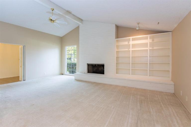 1233 West Moraga Road, Fresno, CA 93711