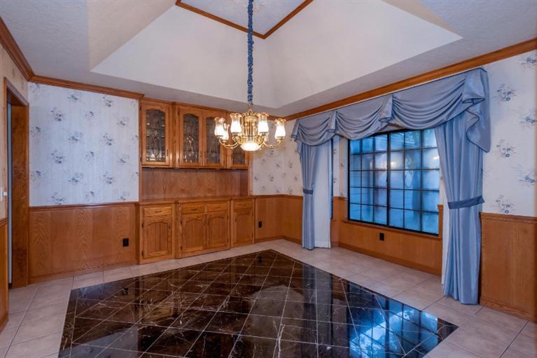 8778 North Fuller Avenue, Fresno, CA 93720