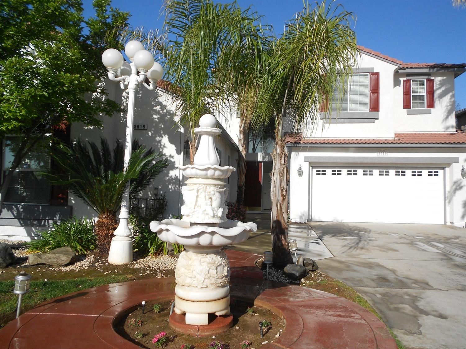 8019 North Paula Avenue, Fresno, CA 93720