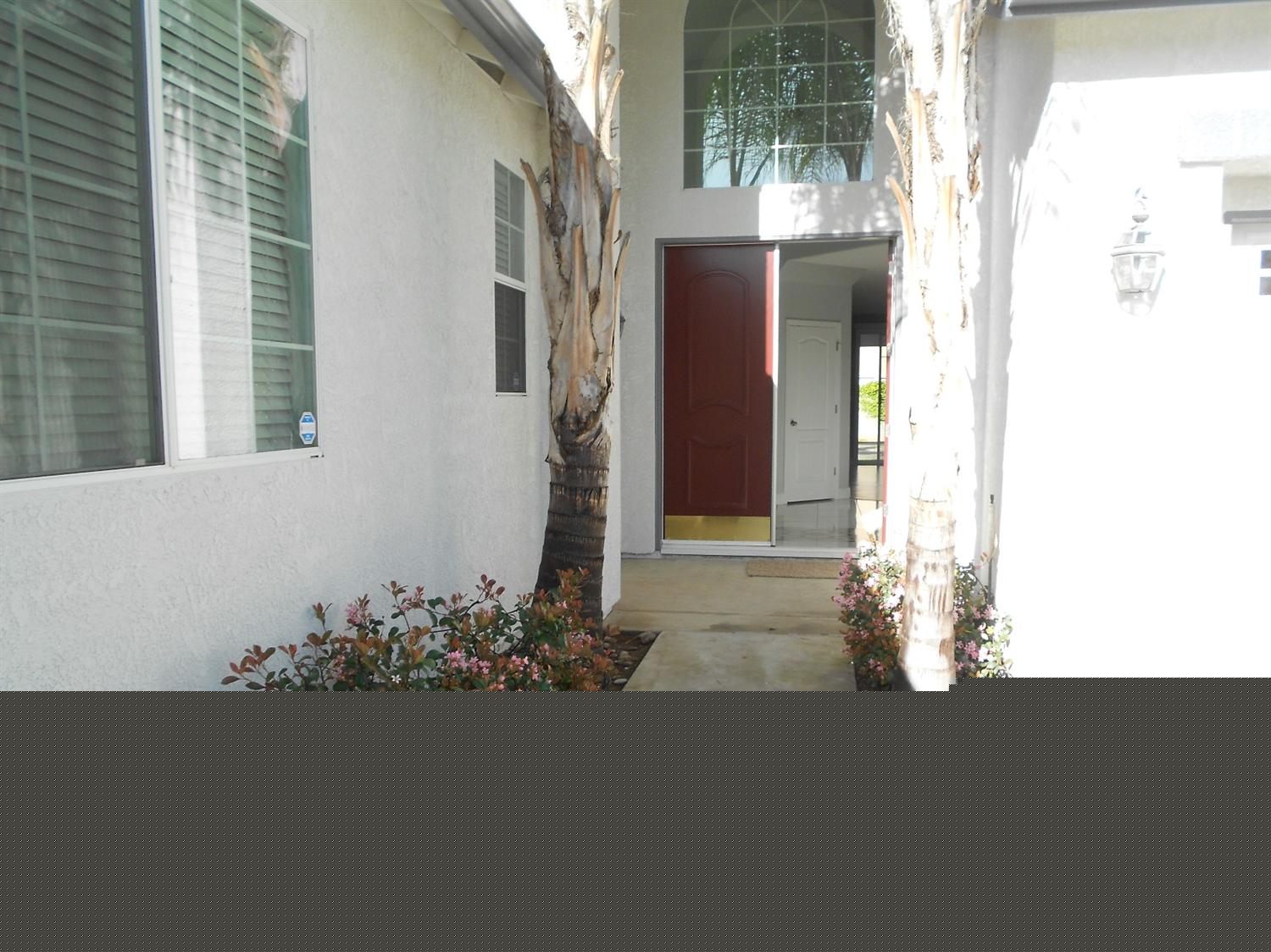 8019 North Paula Avenue, Fresno, CA 93720