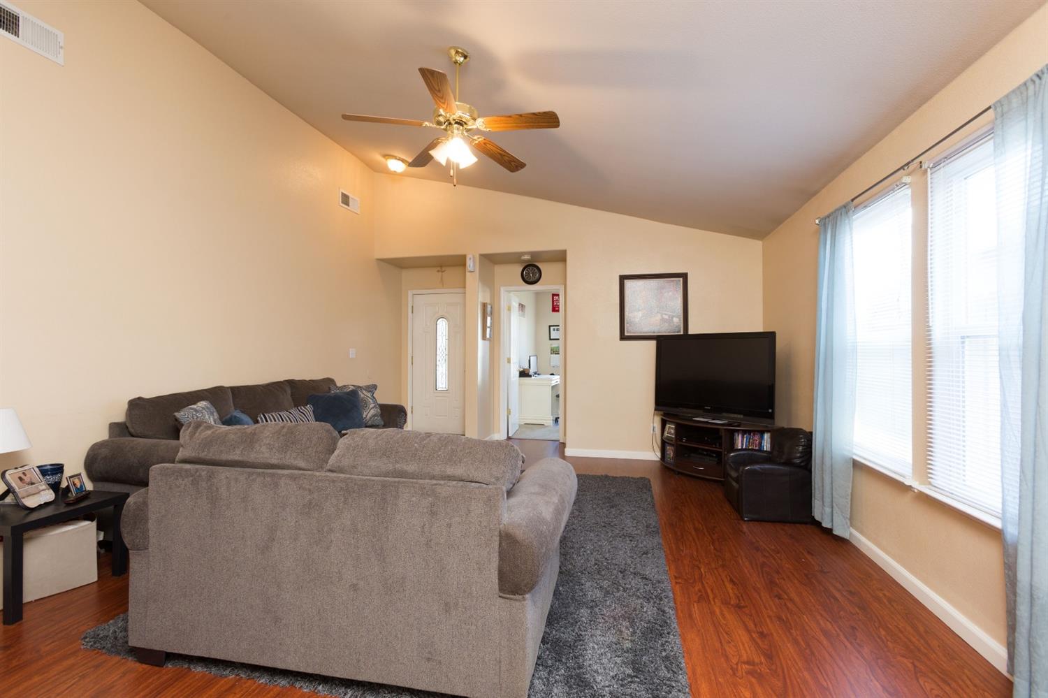 3551 W Michigan Ave, Fresno, CA 93722