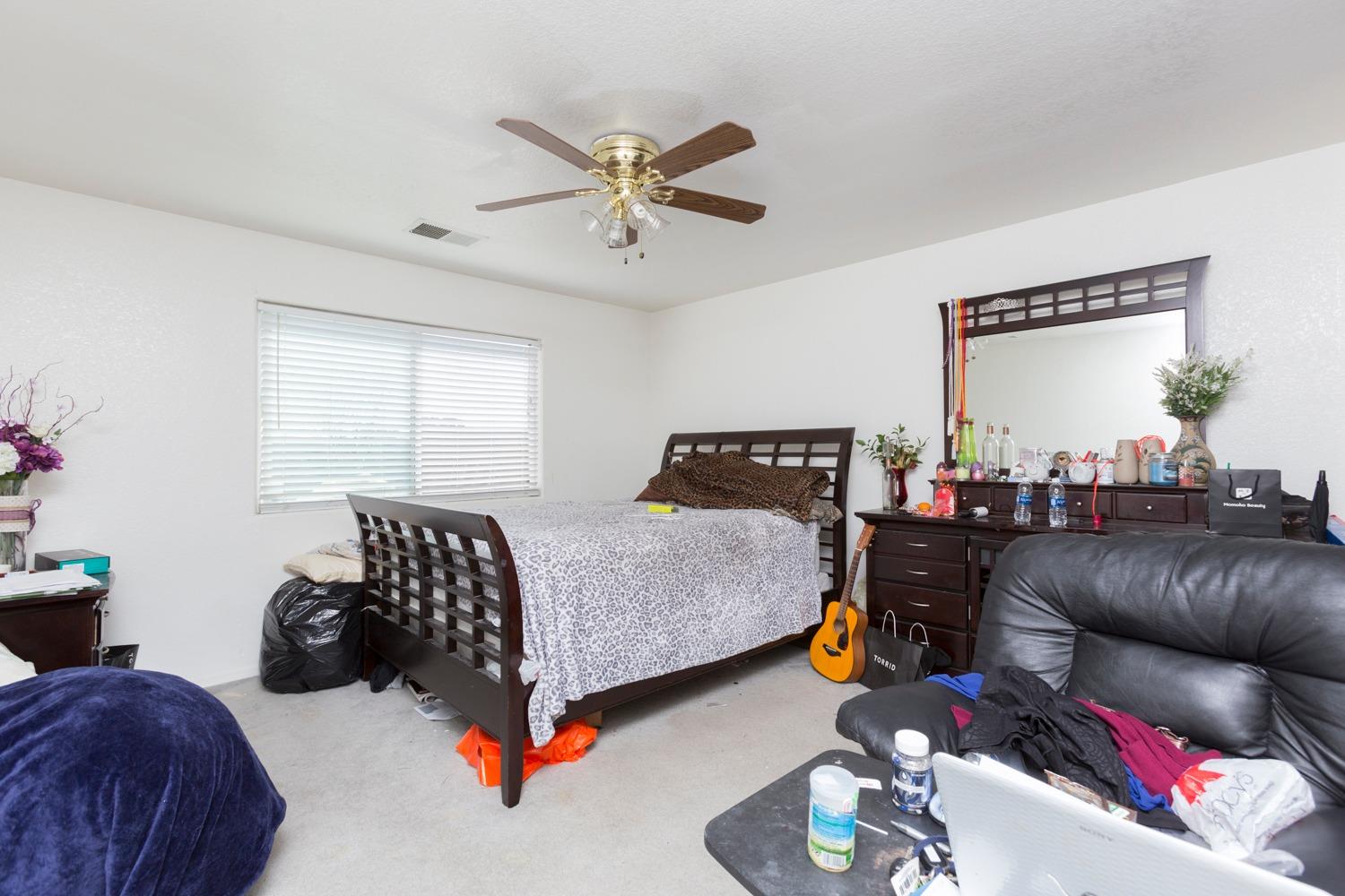 4039 W Weldon Ave, Fresno, CA 93722