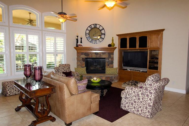7708 North Gilroy, Fresno, CA 93722