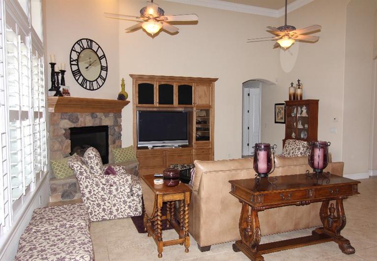 7708 North Gilroy, Fresno, CA 93722