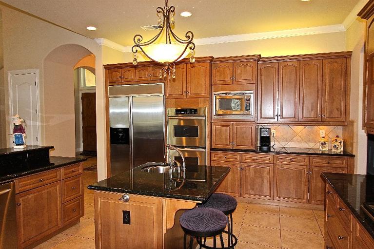7708 North Gilroy, Fresno, CA 93722