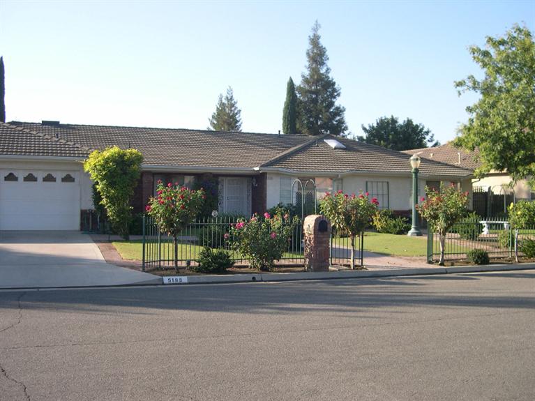5185 W Spruce, Fresno, United States 93722