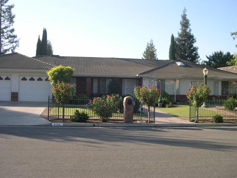 5185 W Spruce, Fresno, United States 93722