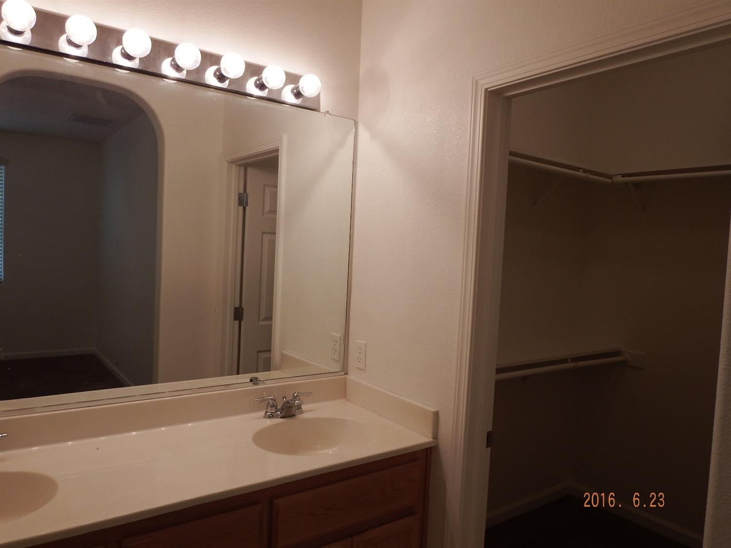 4641 West Javier Way, Fresno, CA 93722