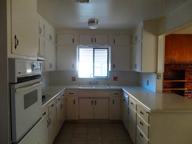 4828 E Mckenzie AvenueFresno, CA, 93727Fresno County