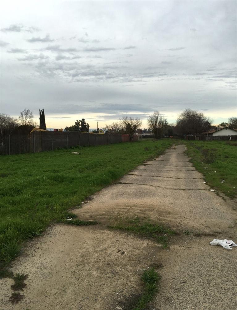 2707 West Olive Avenue, Fresno, CA 93728