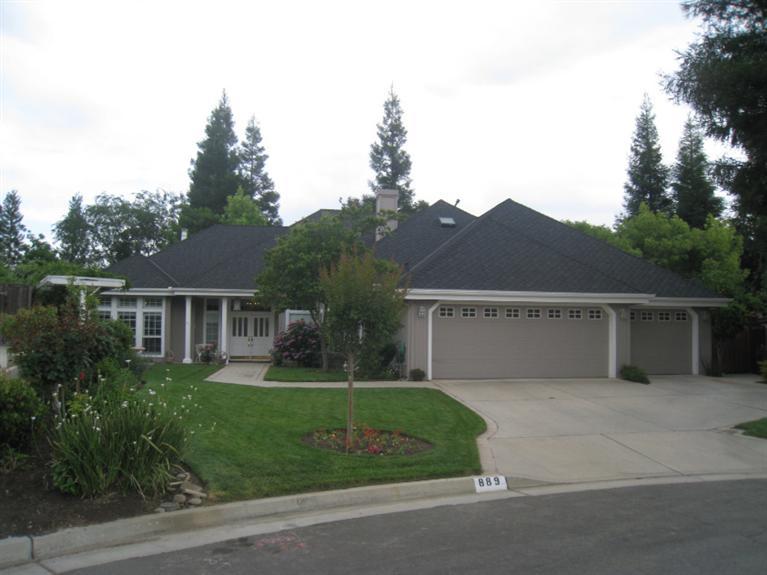 889 East Dartmouth Drive, Fresno, CA 93730