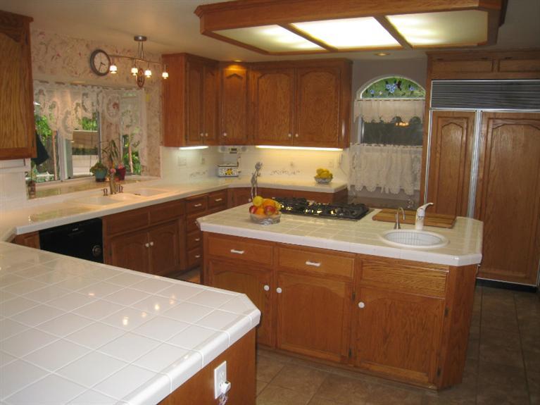 889 East Dartmouth Drive, Fresno, CA 93730