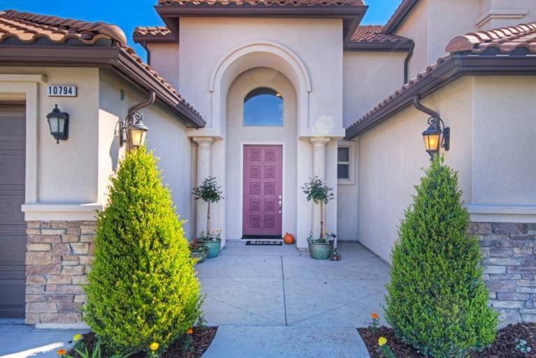 10794 North Matus Avenue, Fresno, CA 93730