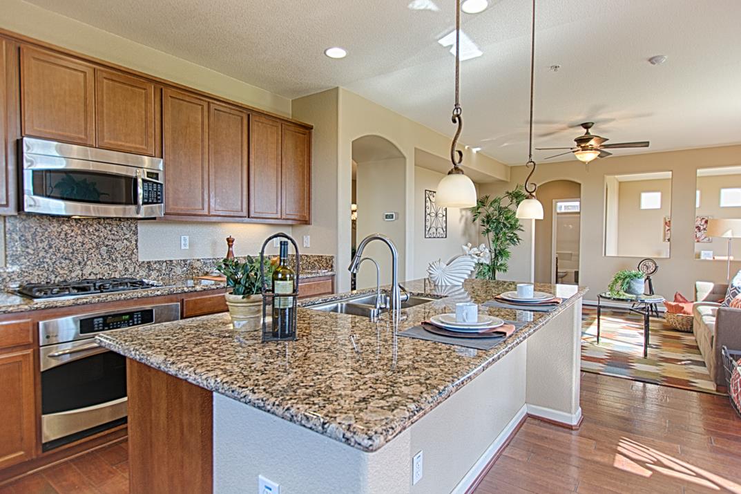 1331 Rossano CT, Salinas, CA 93905