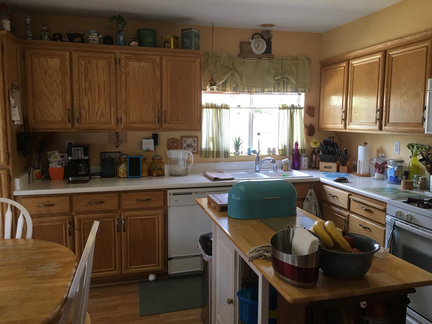 379 Chardonnay DR, Salinas, CA 93906
