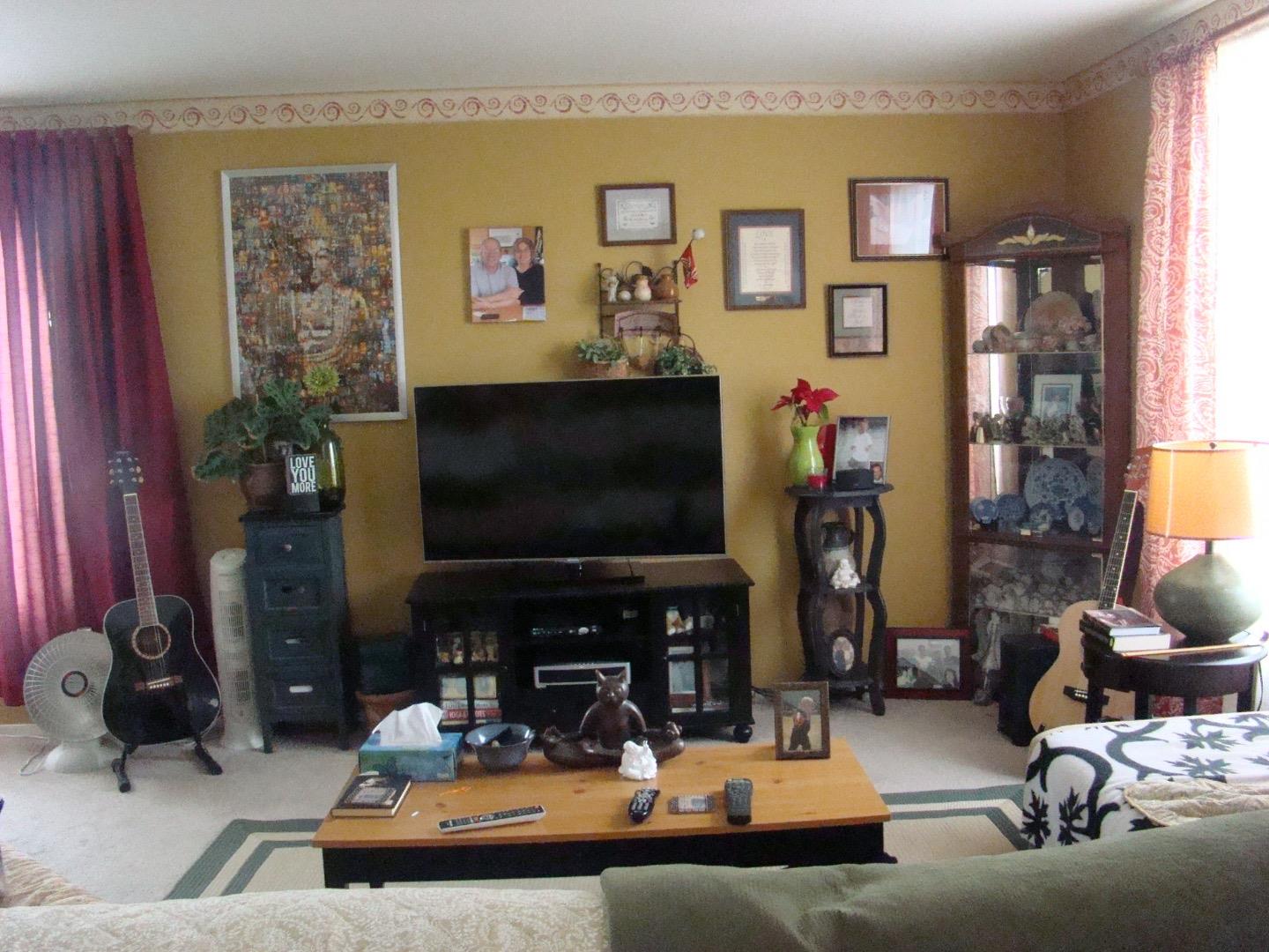 379 Chardonnay DR, Salinas, CA 93906