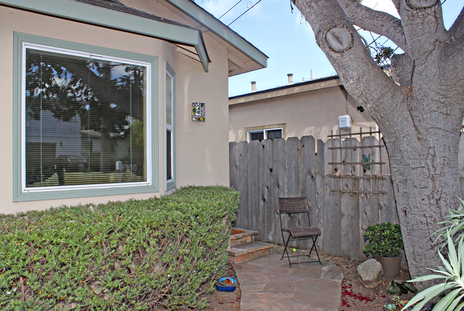 11 Encina Avenue, Monterey, United States 93940
