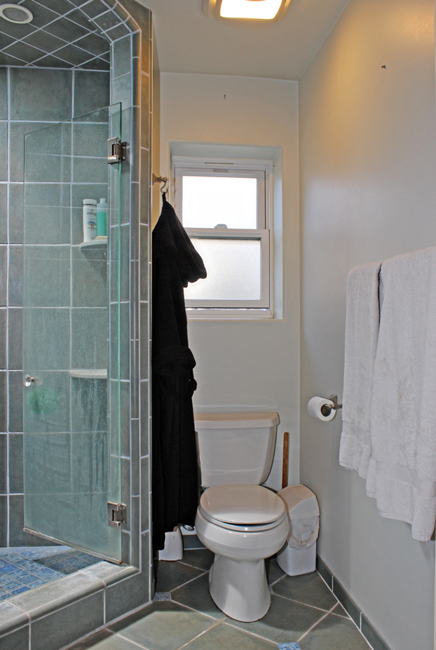 11 Encina Avenue, Monterey, United States 93940