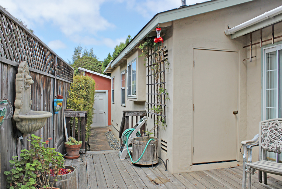 11 Encina Avenue, Monterey, United States 93940