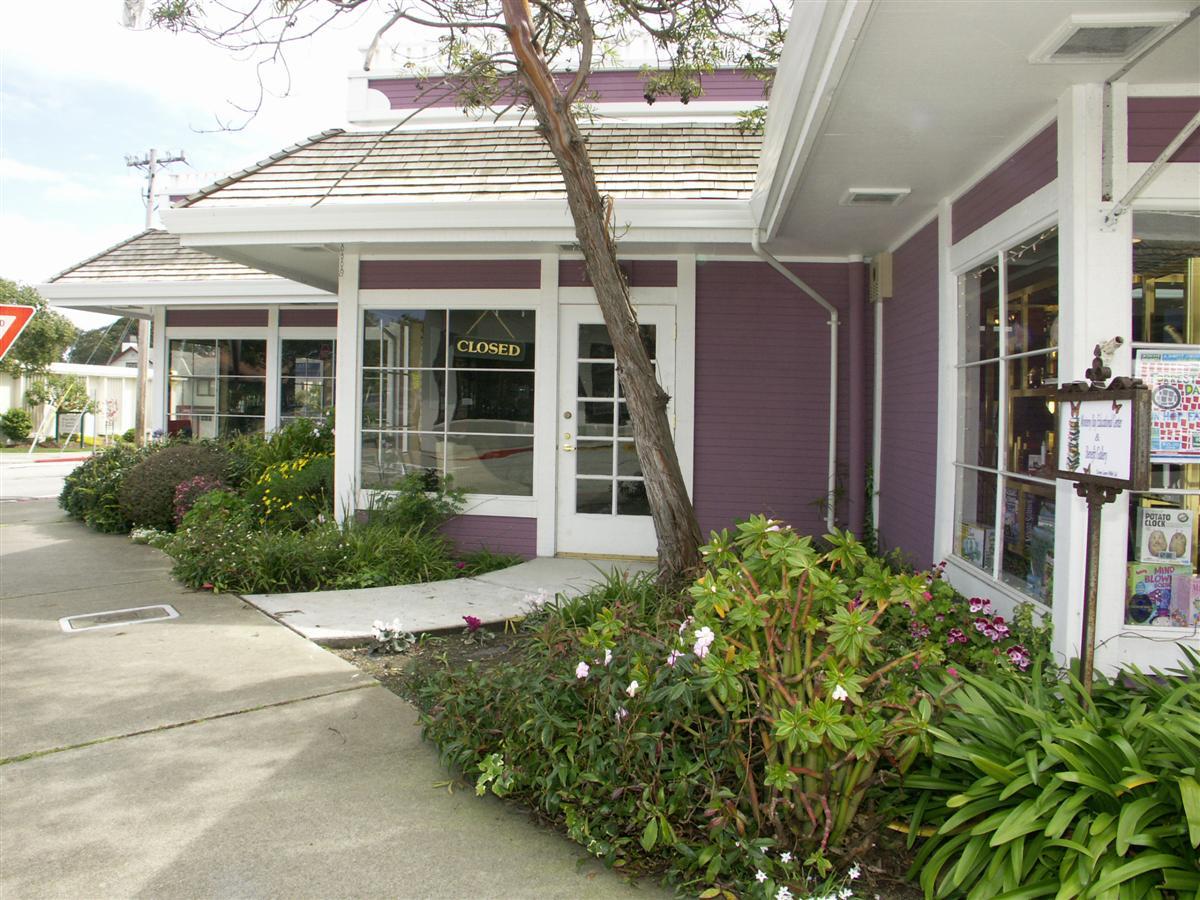 529 Central AVE, Pacific Grove, CA 93950