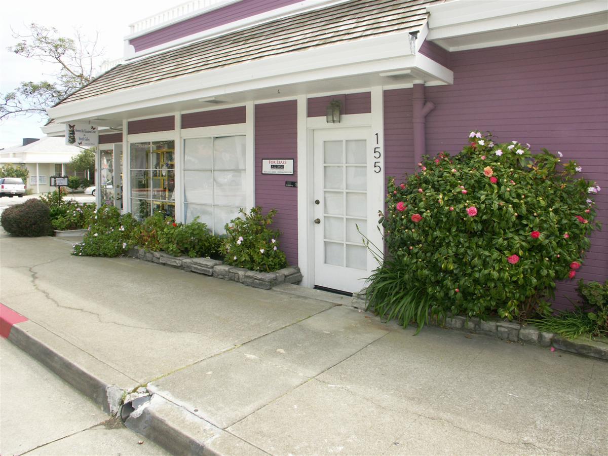 529 Central AVE, Pacific Grove, CA 93950