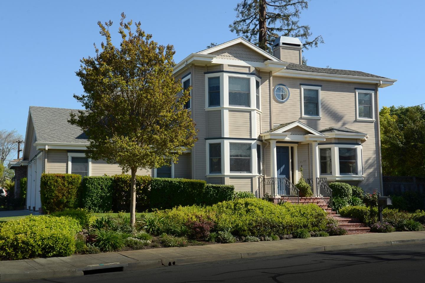507 Woodside Rd