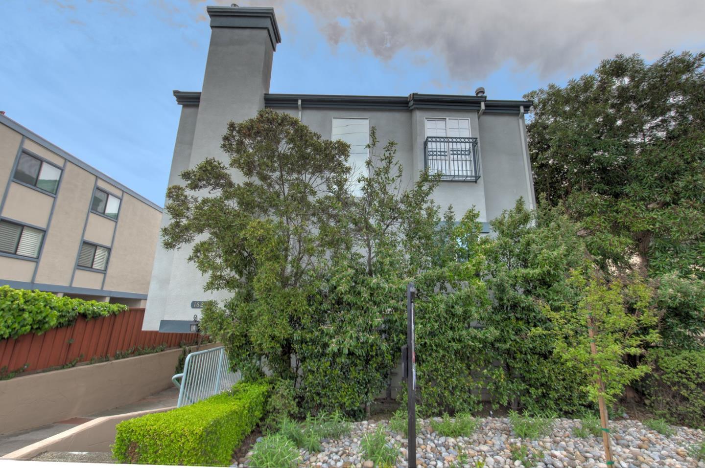 3531 Oak Knoll Dr